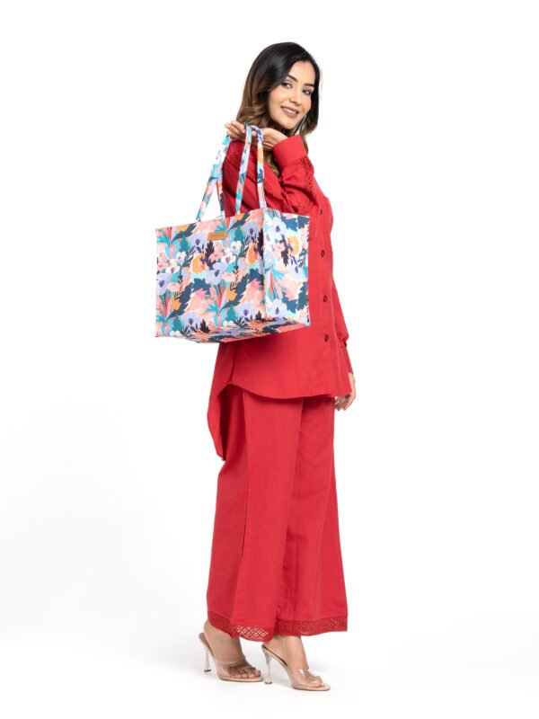 Magnificent Paradise Tote Handbag (Floral)