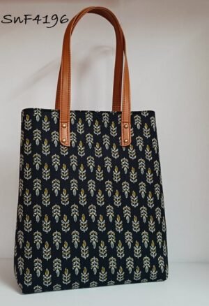 Stylish Tote Handbag 28